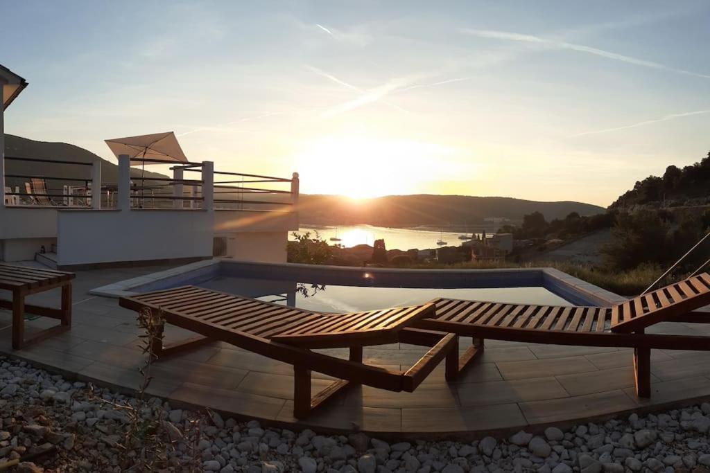 Vis - Luxury Holiday Villa With Swimming Pool Exteriér fotografie